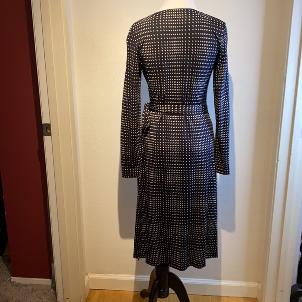 EUC Banana Republic Wrap Dress Navy/Cream Size: XS - Picture 4 of 7